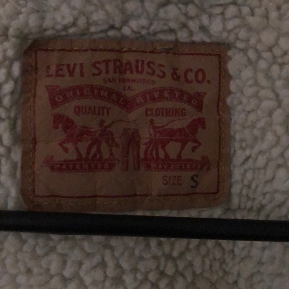 Sherpa Jean Levi jacket - Picture 3 of 4